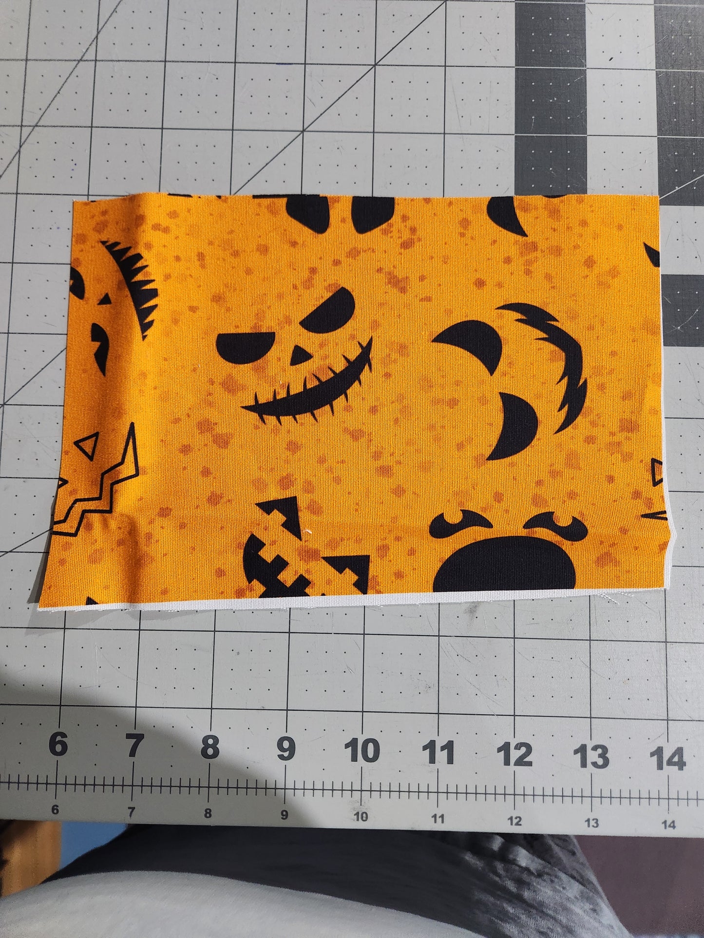 Scrap Cut Canvas Light 8"x5"