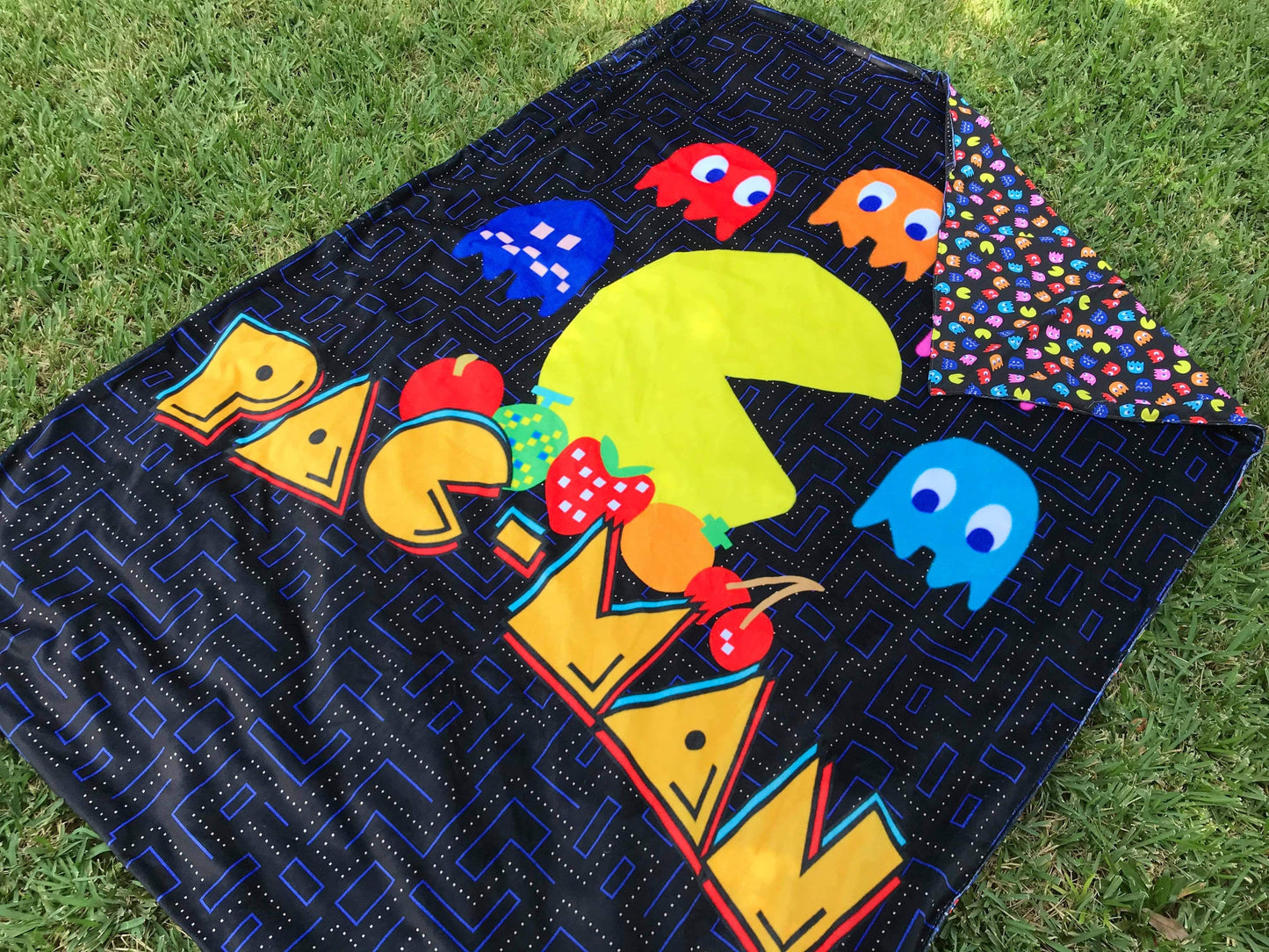 PREORDER Ghost Chomper Blanket Topper