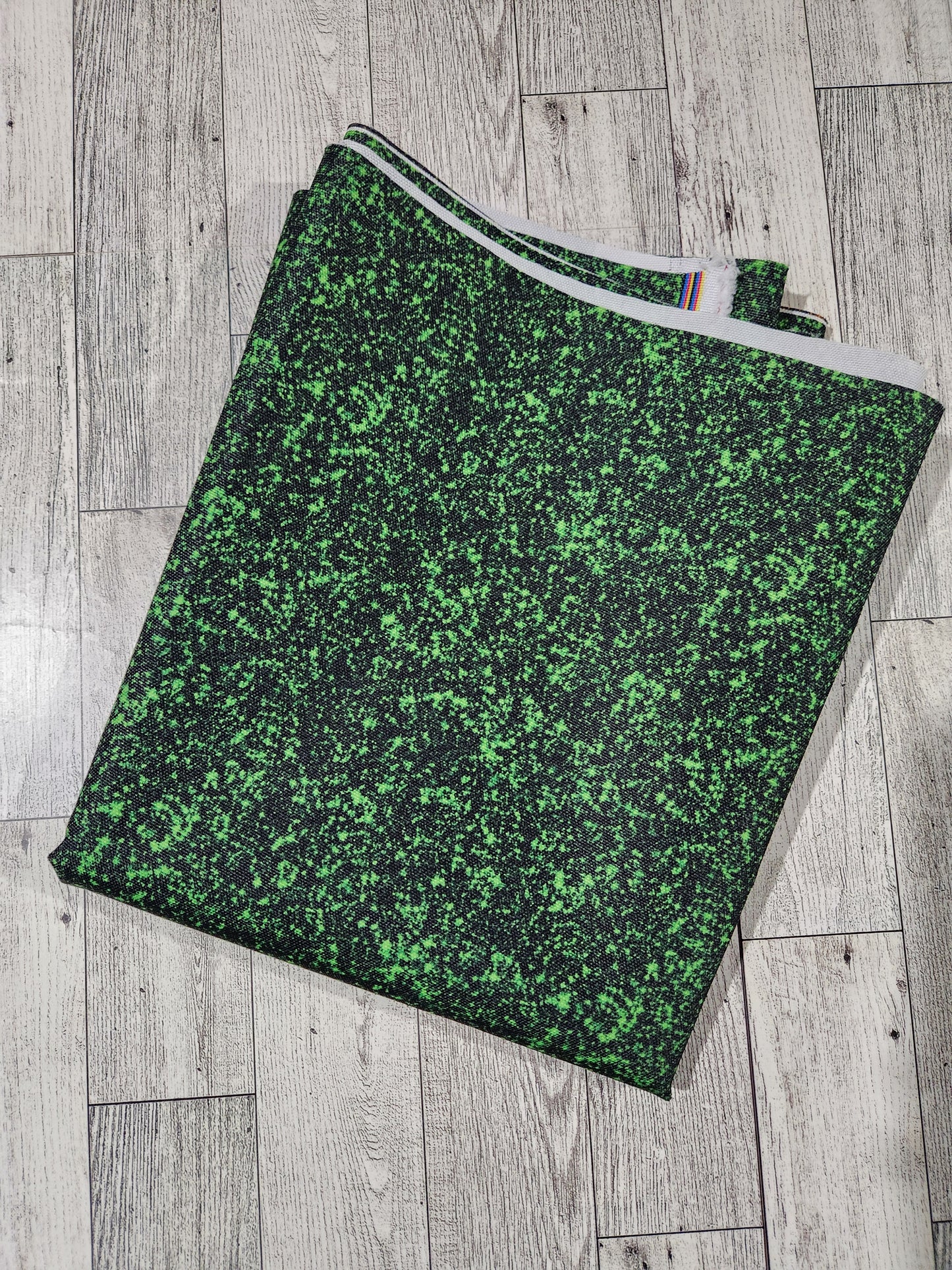 Short Cut Waterproof Canvas 19"